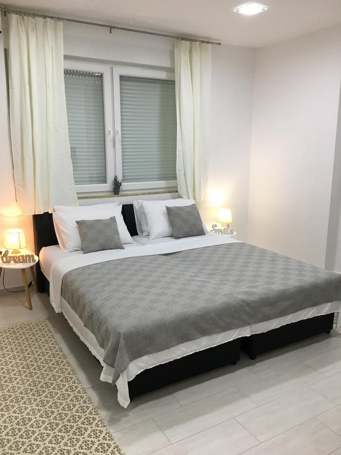 Apartments Valentina - Free Parking Mostar Esterno foto